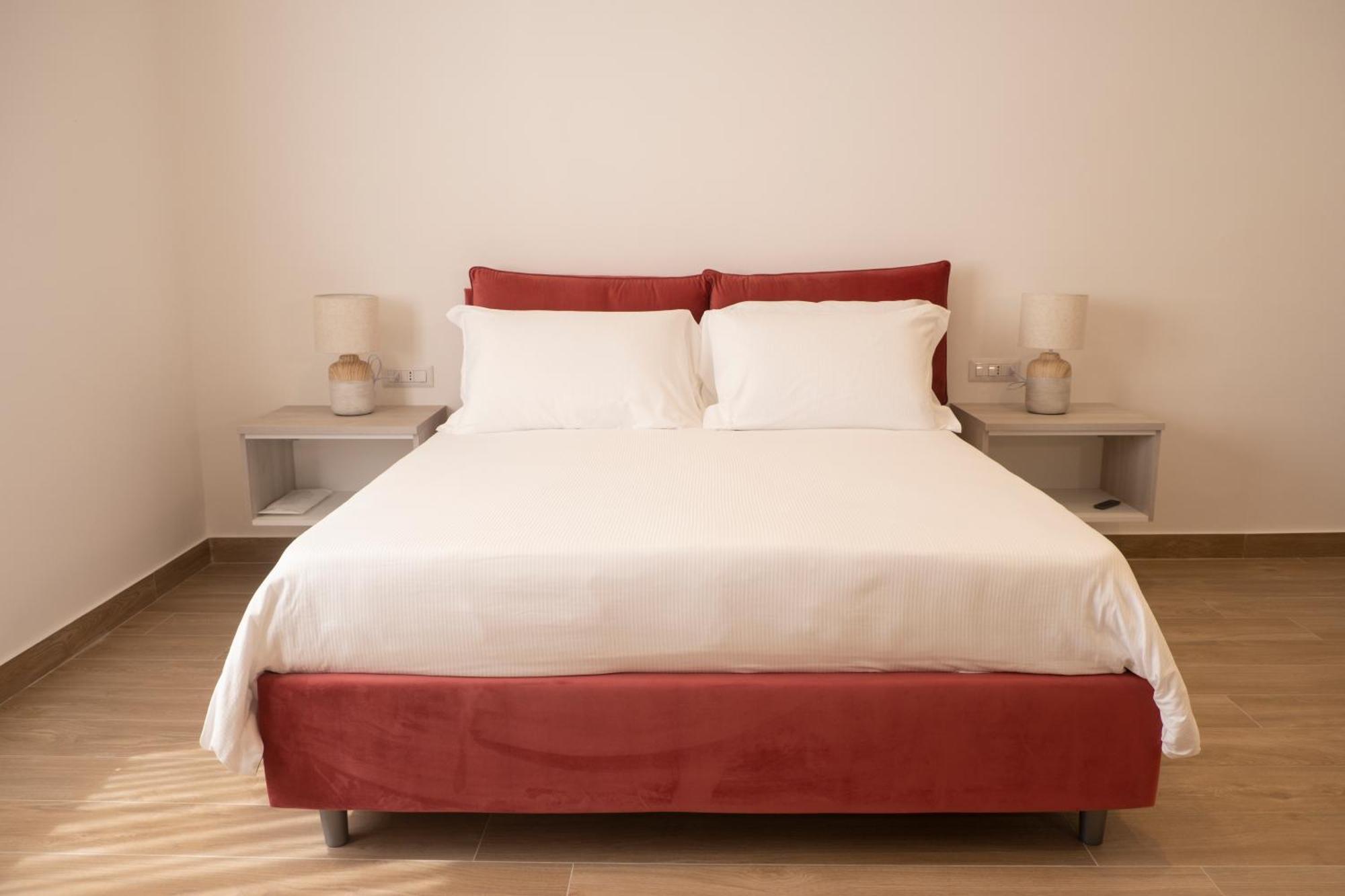 Monumental Luxury Rooms Казерта Экстерьер фото