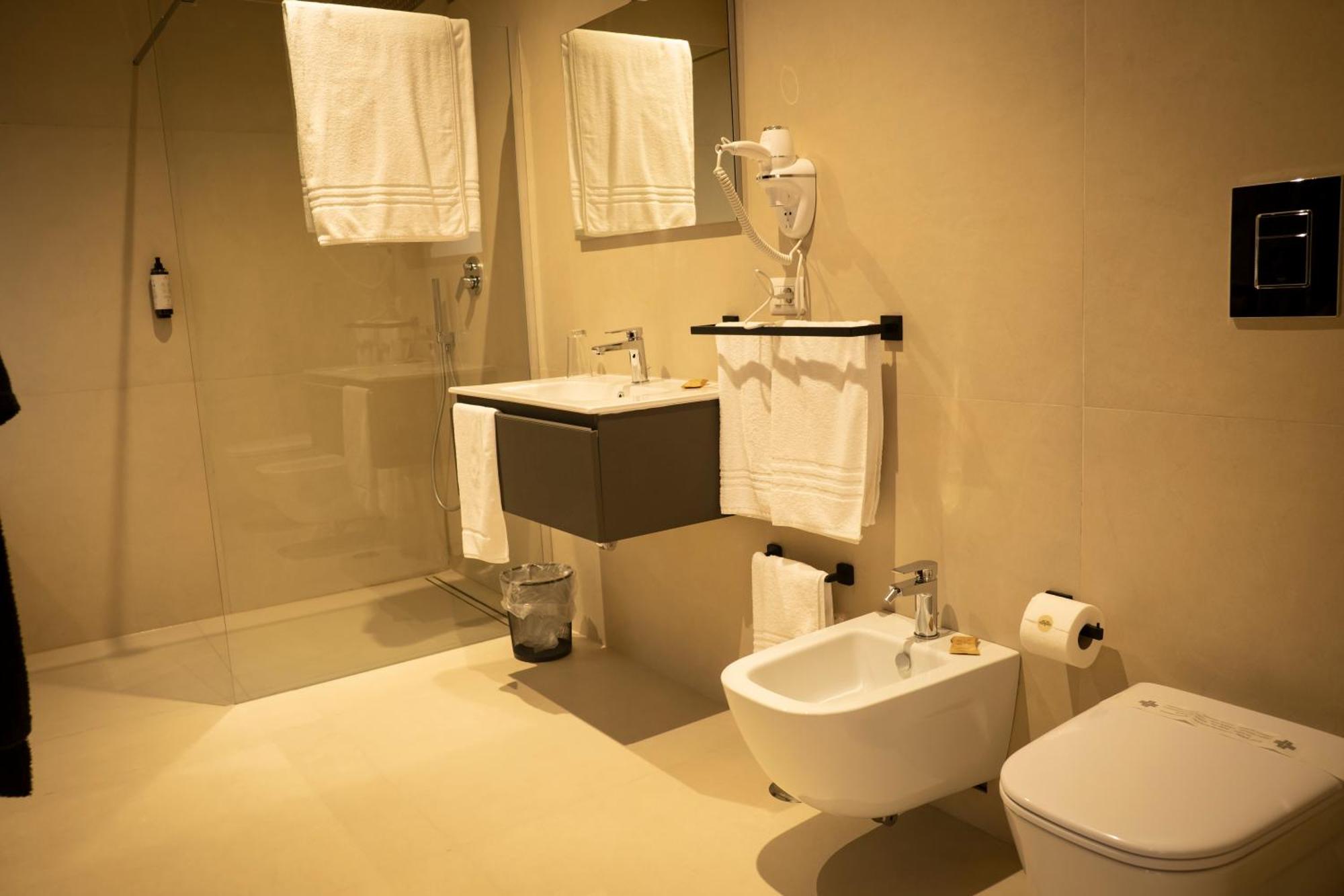 Monumental Luxury Rooms Казерта Экстерьер фото